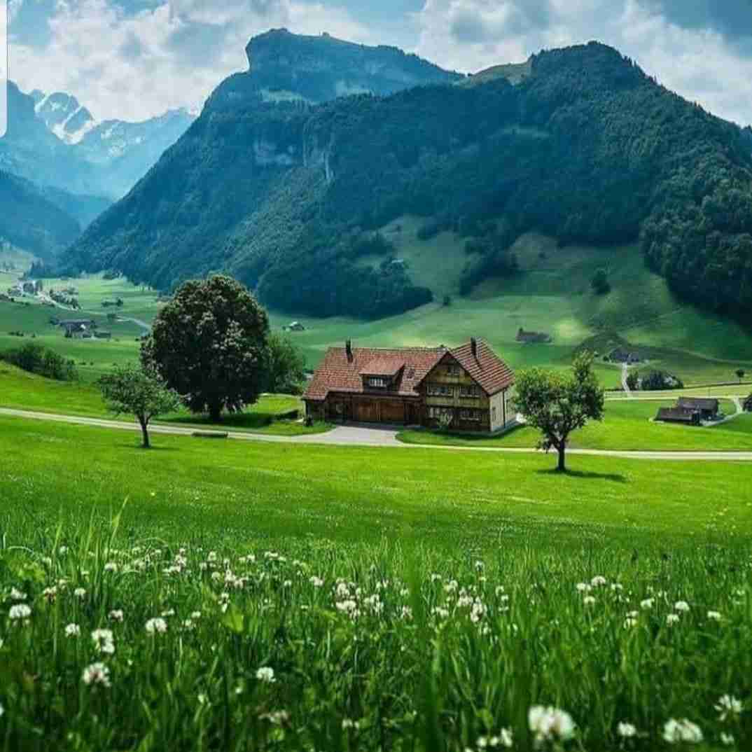آهنگ جدید حس میکنم دریای حرفم وقتی روبه روم هست